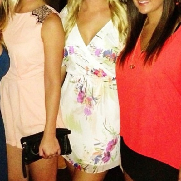 Kimchi Blue Open Back Dress - Picture 4 of 4